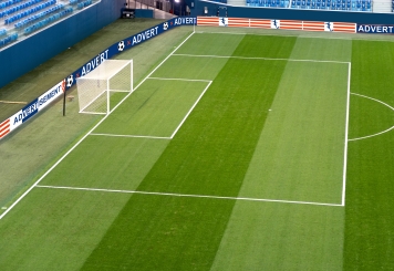 259,2 m Telão led SBO-LED10G, ecrã LED para estádio, forma U, 162 painéis, TecMaschin 