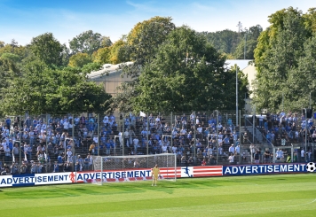 187,2 m Telão led SBO-LED10G, ecrã LED para estádio,, forma L, 117 painéis, TecMaschin 